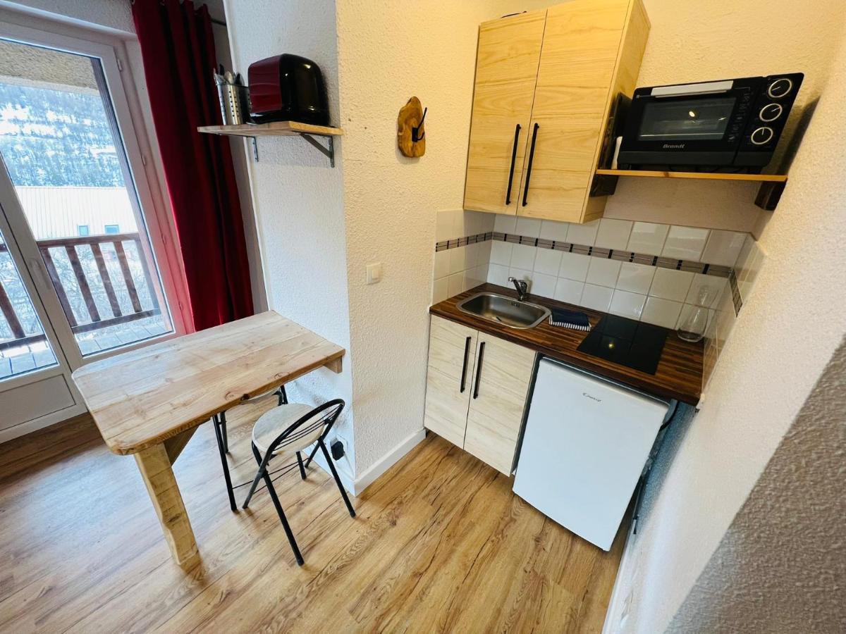Studio Montagne - Plein Soleil Et Terrasse Briançon Esterno foto